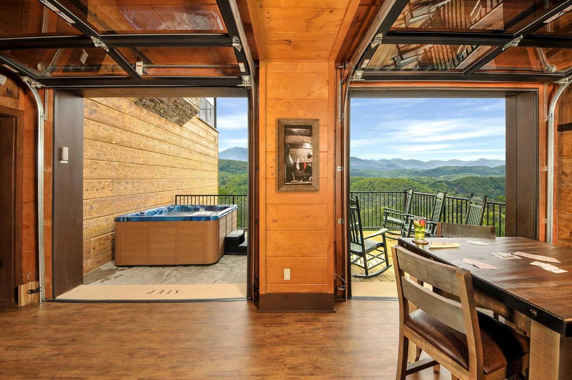 Skyview Mansion:13Bdrm, 17Bath, Sleeps 70, Indoor Pool, Amazing Views Villa Pigeon Forge Dış mekan fotoğraf