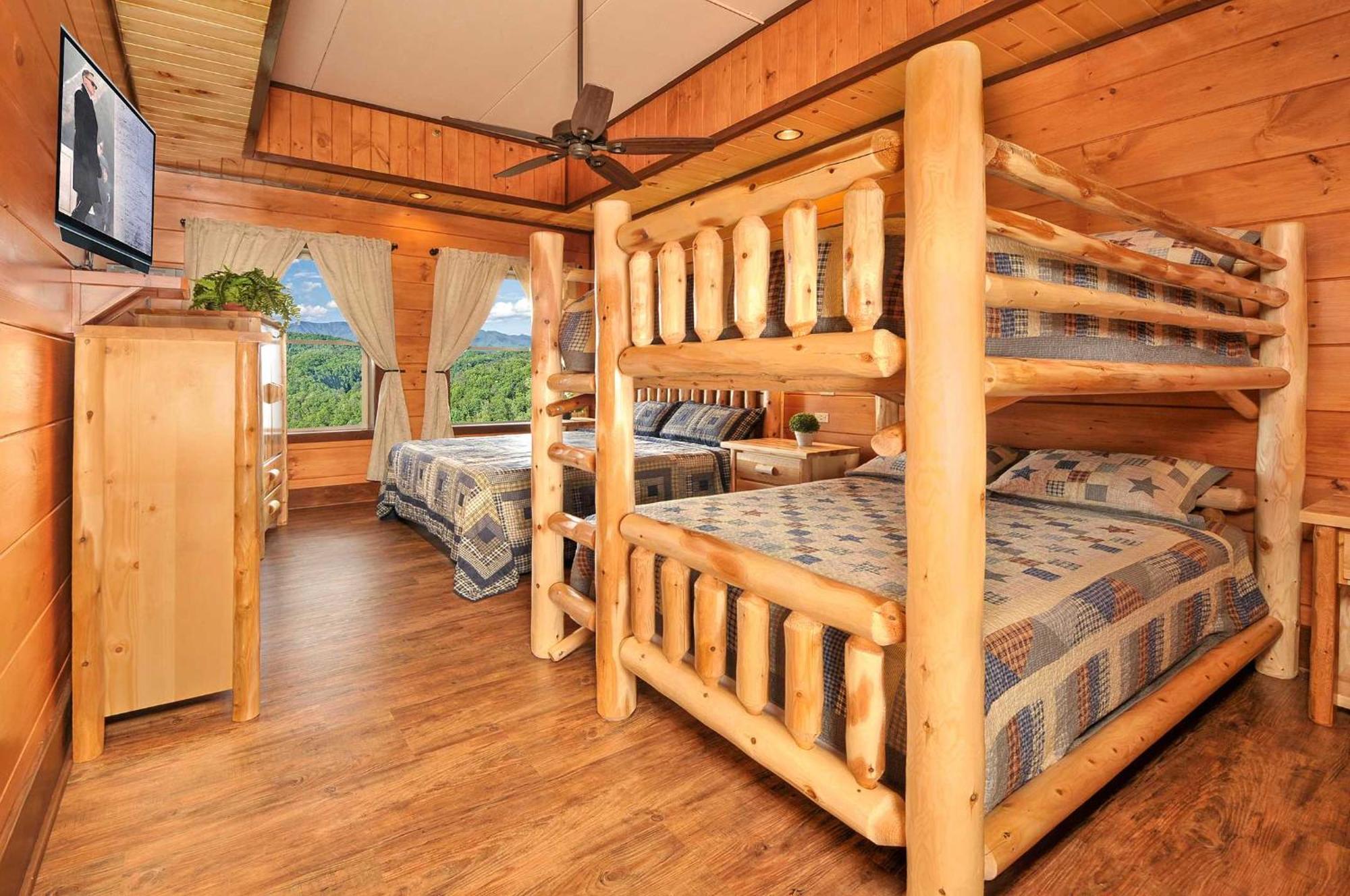 Skyview Mansion:13Bdrm, 17Bath, Sleeps 70, Indoor Pool, Amazing Views Villa Pigeon Forge Dış mekan fotoğraf